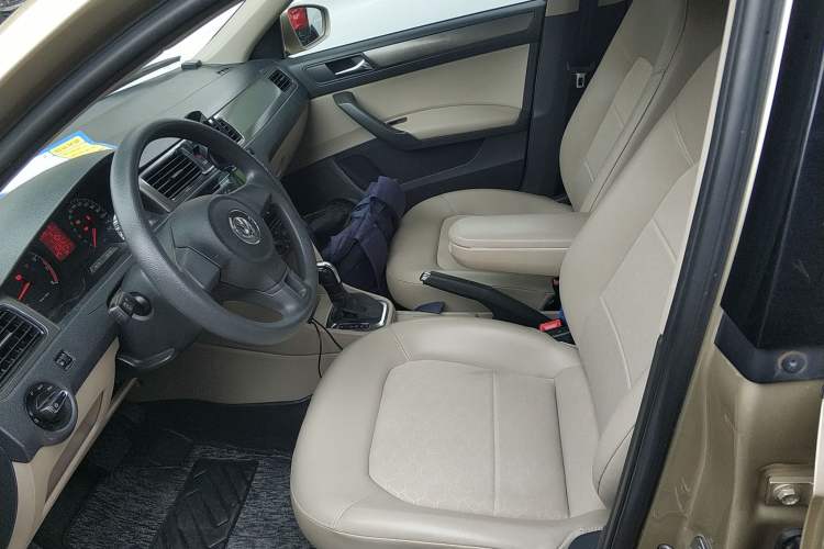 Used Volkswagen Santana 2013 1.6L Automatic Comfort Edition Left Front Seat
