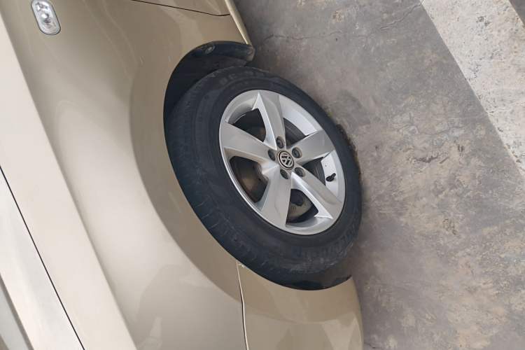 Used Volkswagen Santana 2013 1.6L Automatic Comfort Edition Left Front Wheel Hub