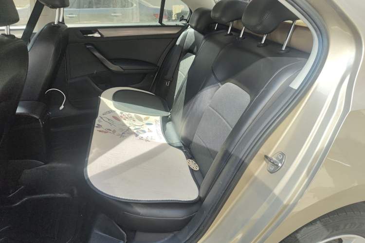 Used Volkswagen Santana 2013 1.6L Automatic Comfort Edition Left Rear Seat