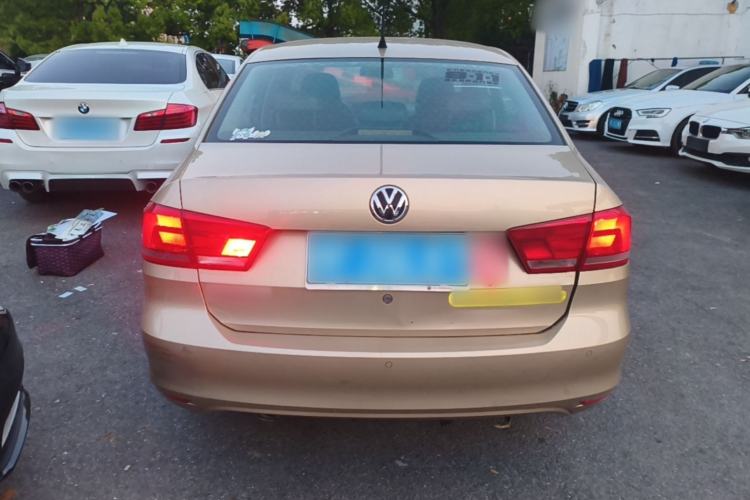 Used Volkswagen Santana 2013 1.6L Automatic Luxury Edition Rear