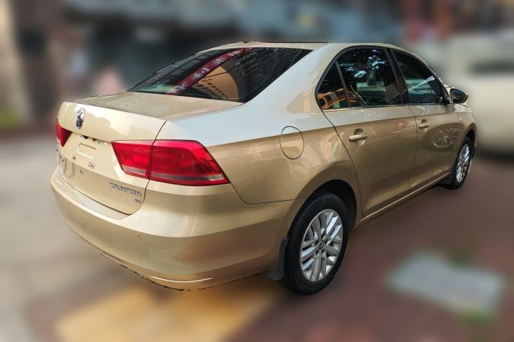 Used Volkswagen Santana 2013 1.6L Automatic Luxury Edition Rear Right 45 Deg