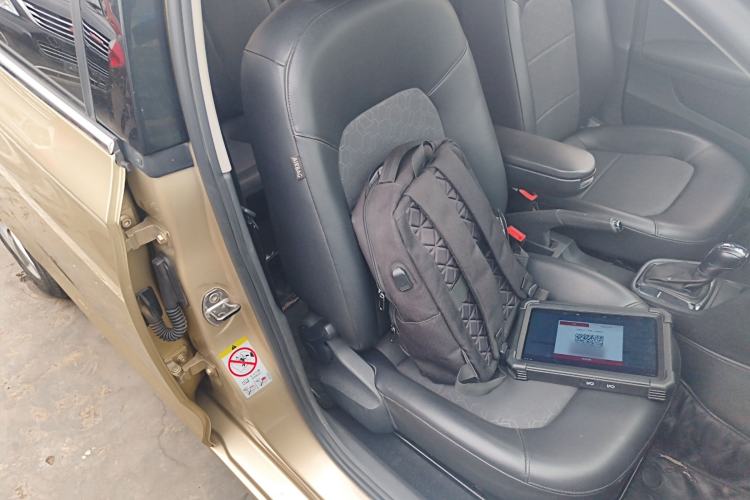 Used Volkswagen Santana 2013 1.6L Automatic Comfort Edition Right Front Seat