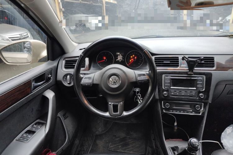 Used Volkswagen Santana 2013 1.6L Manual Luxury Edition Steering Wheel