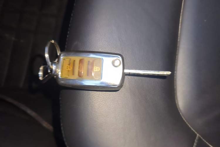Used Volkswagen Santana 2013 1.6L Automatic Luxury Edition Vehicle Key