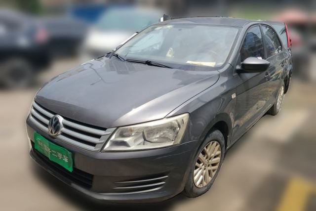 Volkswagen Santana 2013 1.6L Automatic Fashion Edition usado