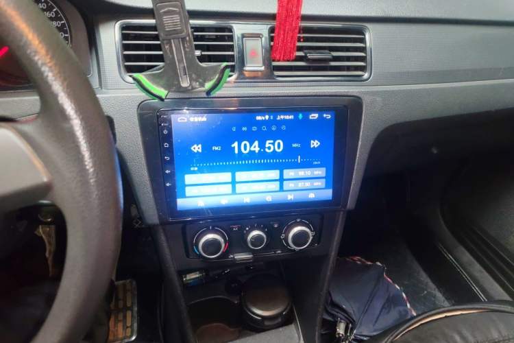 Used Volkswagen Santana 2013 1.4L Manual Fashion Edition Audio And AC Panel