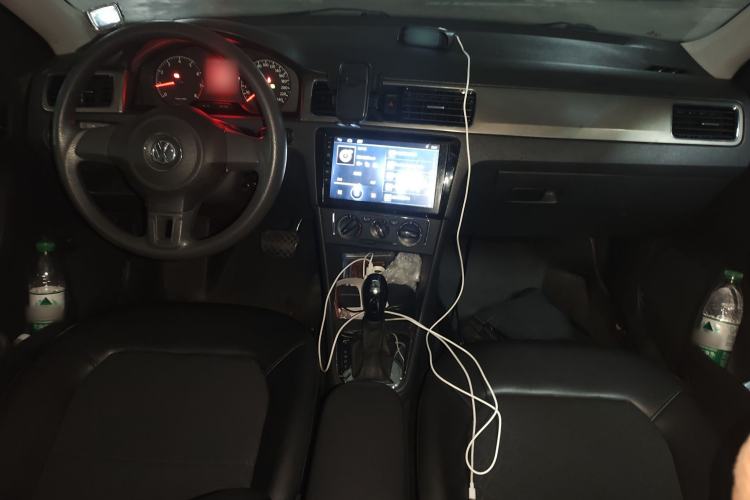 Used Volkswagen Santana 2013 1.6L Automatic Comfort Edition Center Console