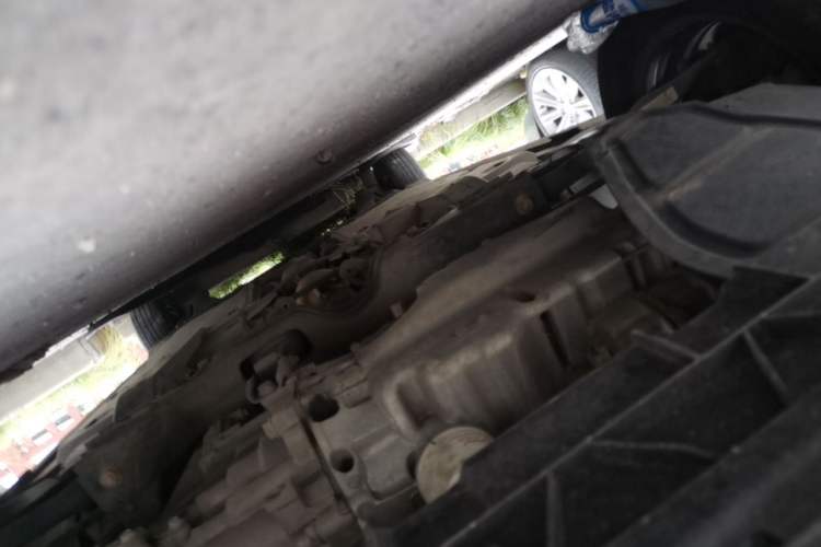 Used Volkswagen Santana 2013 1.6L Manual Fashion Edition Chassis Front