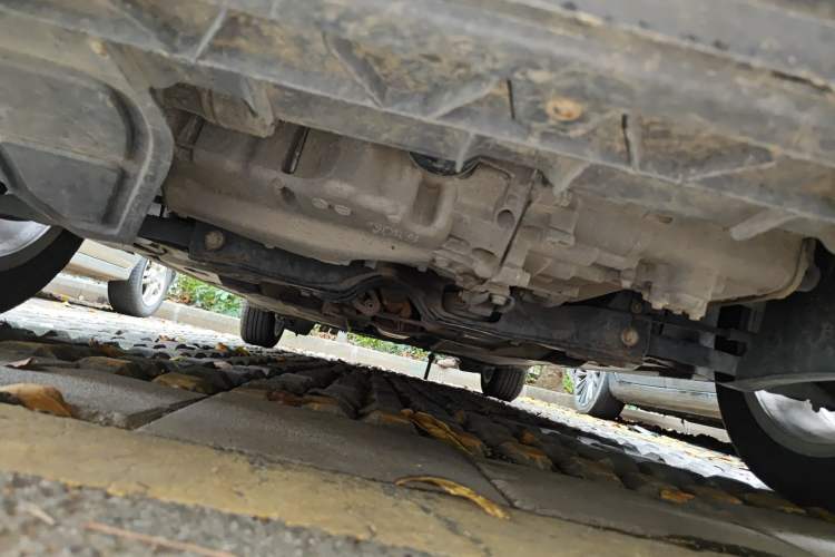 Used Volkswagen Santana 2013 1.6L Manual Comfort Edition Chassis Front
