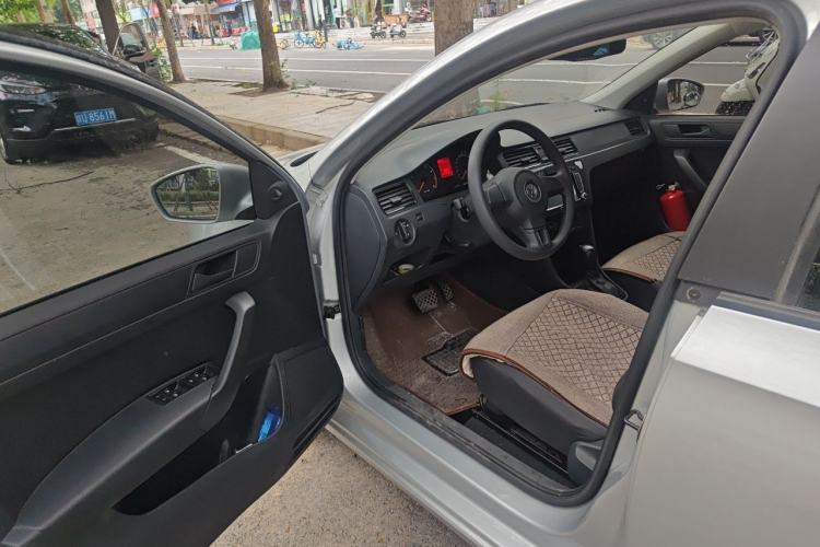 Used Volkswagen Santana 2013 1.6L Automatic Fashion Edition Driver Seat