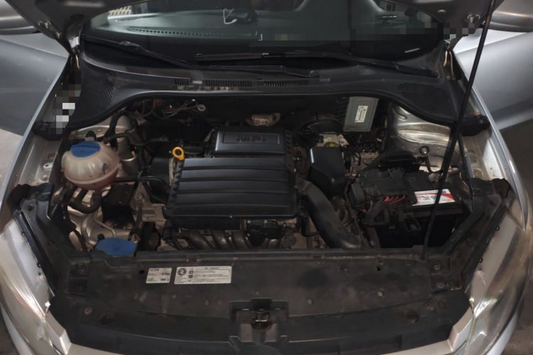 Used Volkswagen Santana 2013 1.6L Automatic Comfort Edition Engine Bay