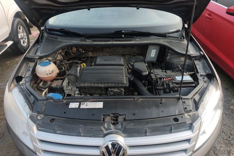 Used Volkswagen Santana 2013 1.4L Manual Fashion Edition Engine Bay