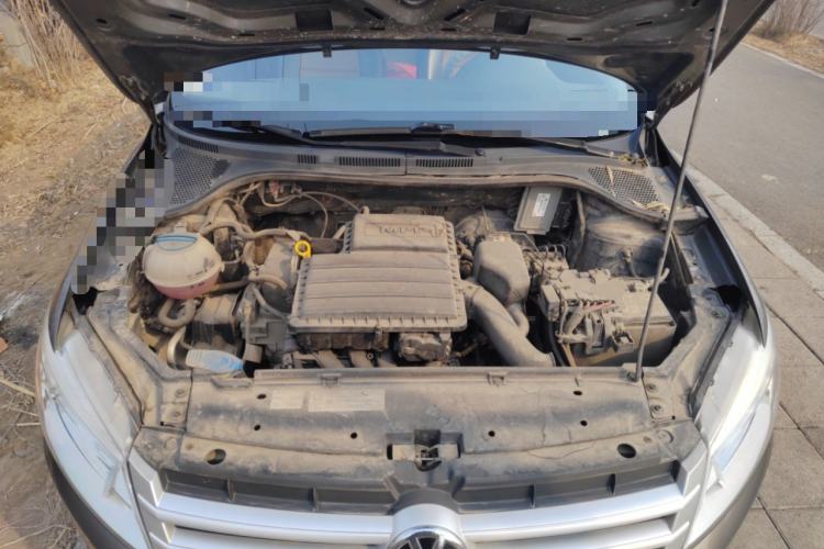 Used Volkswagen Santana 2013 1.4L Manual Fashion Edition Engine Bay