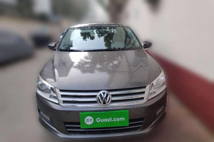 Used Volkswagen Santana 2013 1.6L Automatic Comfort Edition Front