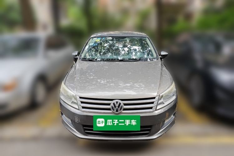 Used Volkswagen Santana 2013 1.6L Manual Comfort Edition Front