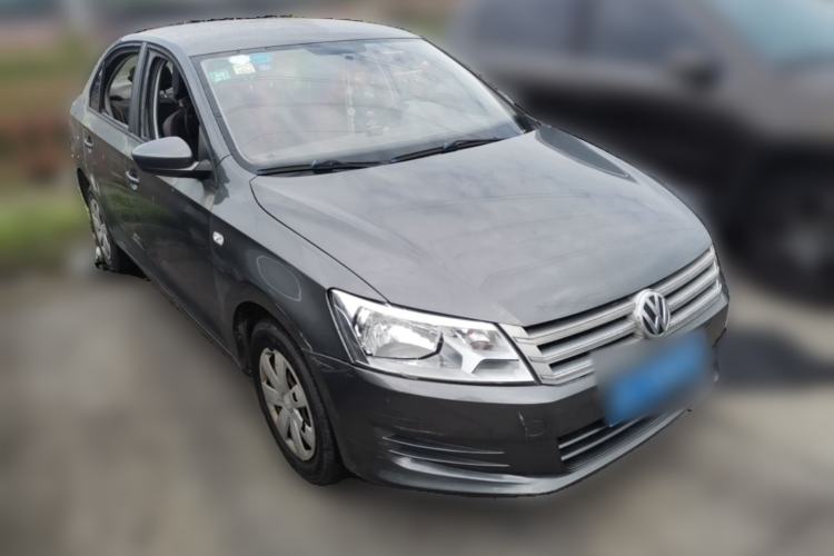 Used Volkswagen Santana 2013 1.6L Manual Fashion Edition Front Right 45 Deg