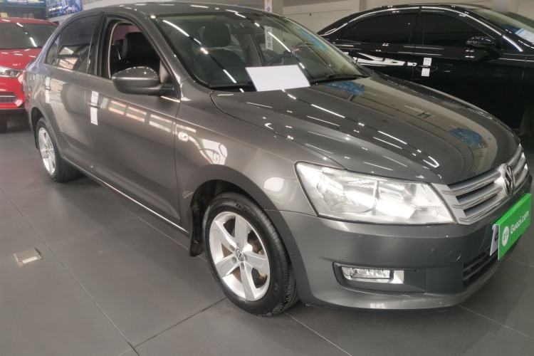 Used Volkswagen Santana 2013 1.6L Automatic Comfort Edition Front Right 45 Deg