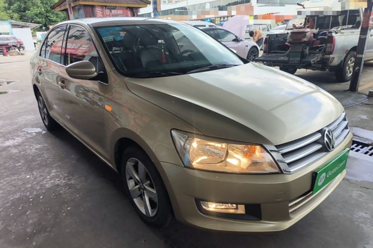 Used Volkswagen Santana 2013 1.6L Automatic Comfort Edition Front Right 45 Deg