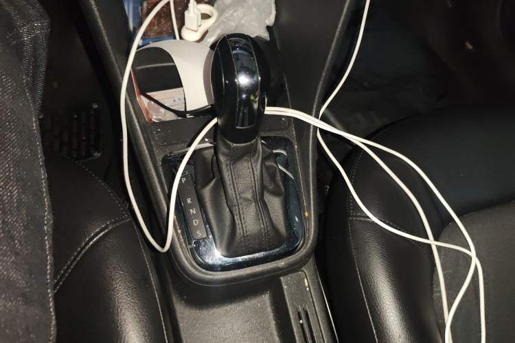 Used Volkswagen Santana 2013 1.6L Automatic Comfort Edition Gear Lever