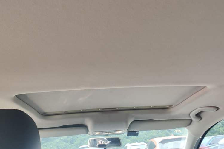 Used Volkswagen Santana 2013 1.6L Automatic Comfort Edition Headliner