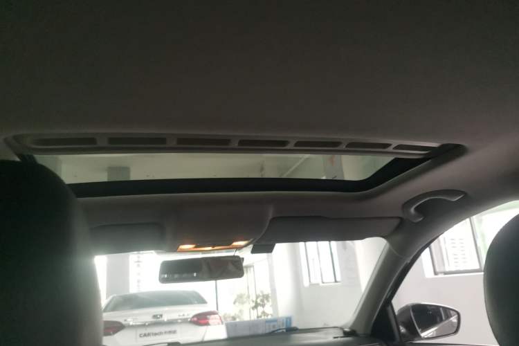 Used Volkswagen Santana 2013 1.6L Automatic Comfort Edition Headliner