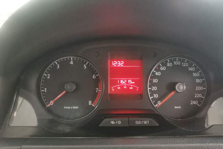 Used Volkswagen Santana 2013 1.6L Automatic Comfort Edition Instrument Cluster