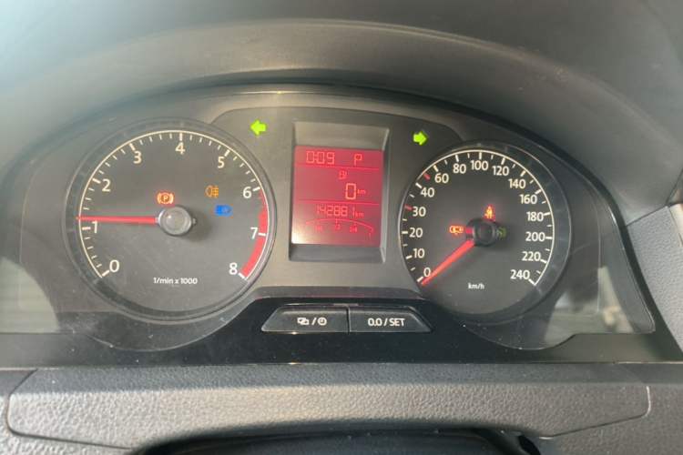 Used Volkswagen Santana 2013 1.6L Automatic Comfort Edition Instrument Cluster