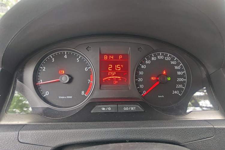 Used Volkswagen Santana 2013 1.6L Automatic Fashion Edition Instrument Cluster