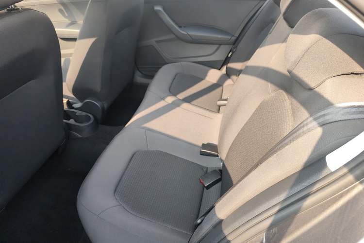 Used Volkswagen Santana 2013 1.4L Manual Fashion Edition Interior 4