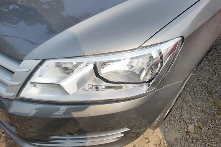 Used Volkswagen Santana 2013 1.4L Manual Fashion Edition Left Front Headlight