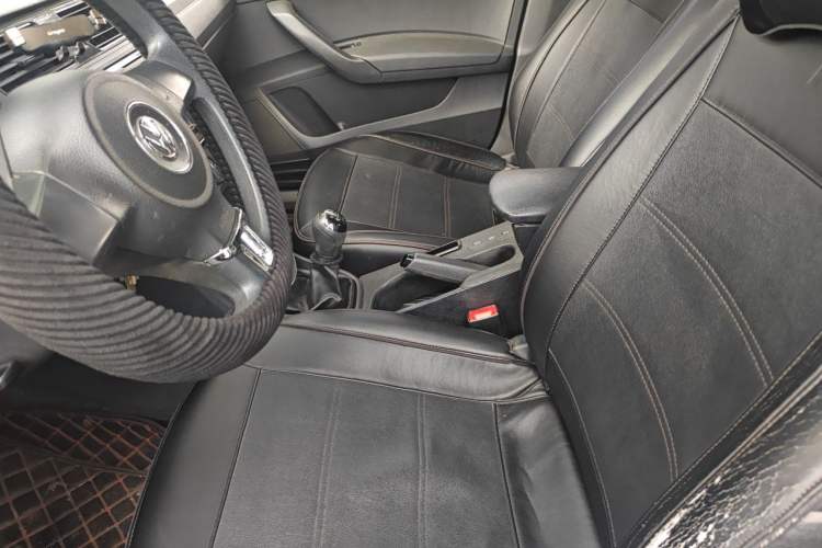Used Volkswagen Santana 2013 1.6L Manual Fashion Edition Left Front Seat