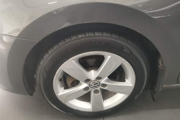 Used Volkswagen Santana 2013 1.6L Automatic Comfort Edition Left Front Wheel Hub