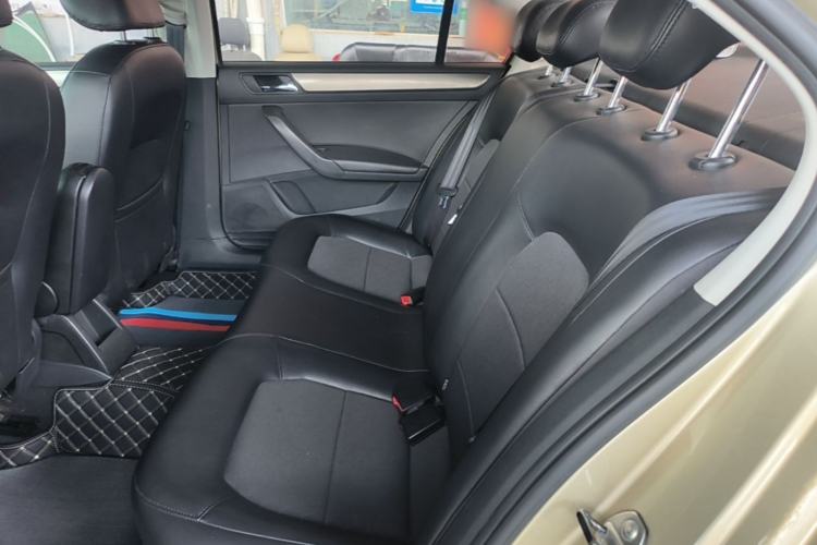 Used Volkswagen Santana 2013 1.6L Automatic Comfort Edition Left Rear Seat