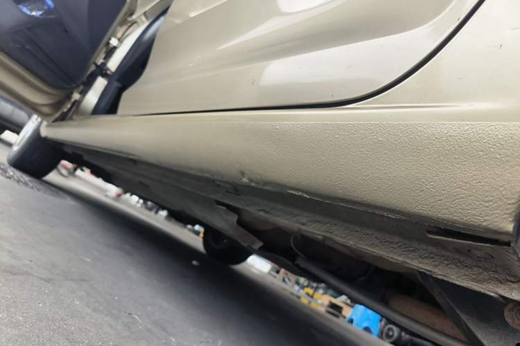 Used Volkswagen Santana 2013 1.6L Automatic Comfort Edition Left Side Sill