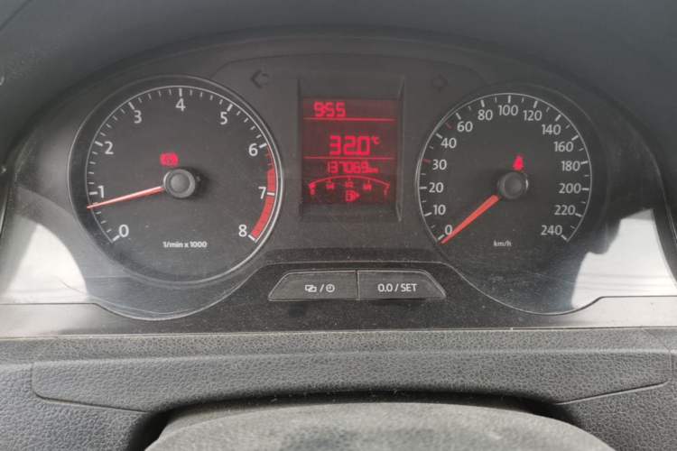 Used Volkswagen Santana 2013 1.6L Manual Fashion Edition Odometer Close Up
