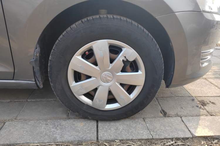 Used Volkswagen Santana 2013 1.4L Manual Fashion Edition Right Front Wheel Hub