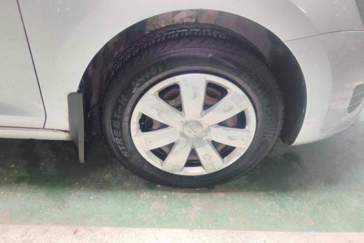 Used Volkswagen Santana 2013 1.4L Manual Fashion Edition Right Front Wheel Hub