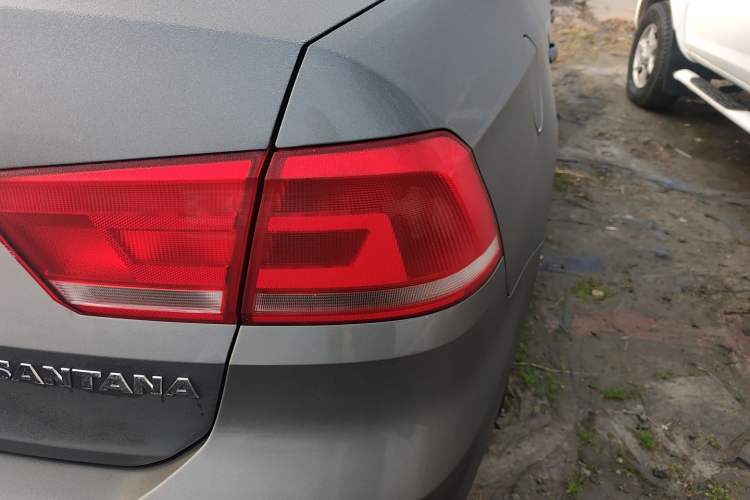 Used Volkswagen Santana 2013 1.4L Manual Fashion Edition Right Rear Taillight