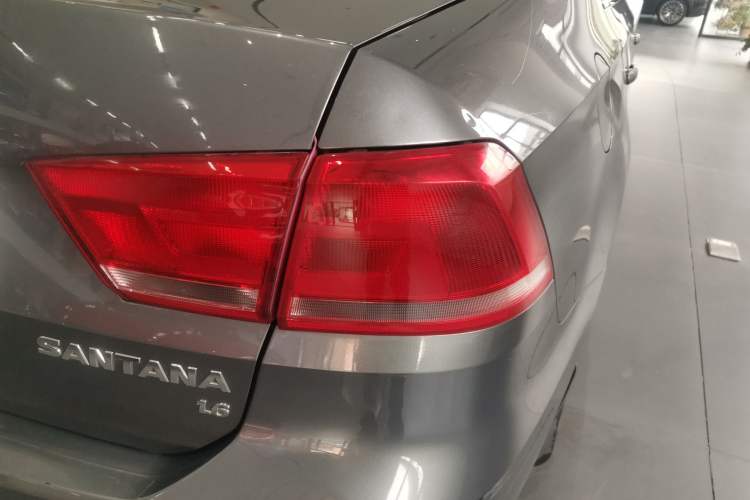 Used Volkswagen Santana 2013 1.6L Automatic Comfort Edition Right Rear Taillight