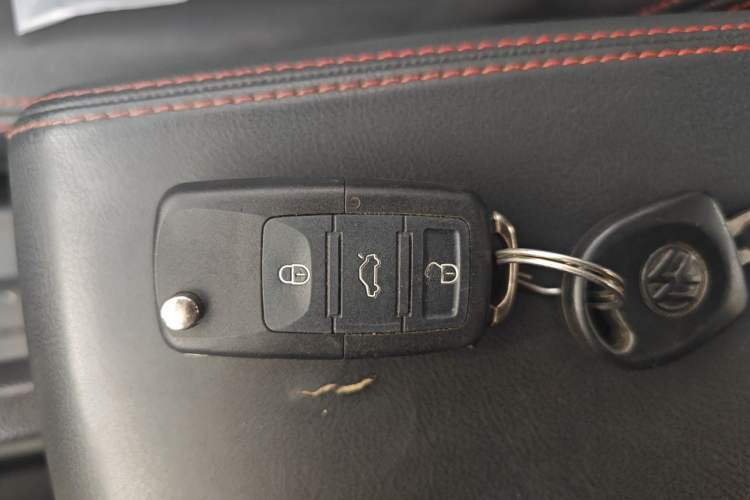 Used Volkswagen Santana 2013 1.6L Manual Fashion Edition Vehicle Key