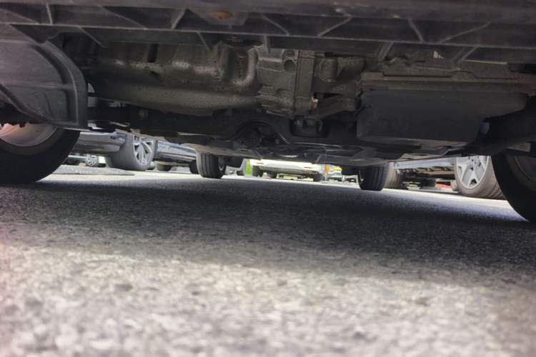 Used Volkswagen Santana 2013 1.6L Automatic Comfort Edition Chassis Front