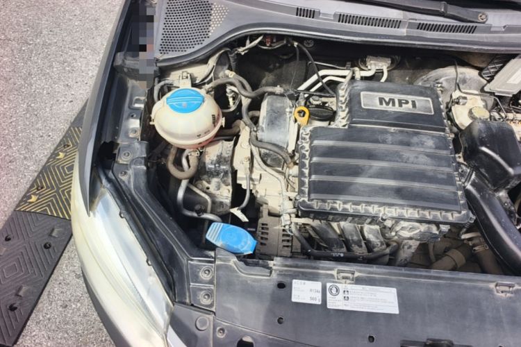 Used Volkswagen Santana 2013 1.6L Automatic Comfort Edition Engine Bay Right
