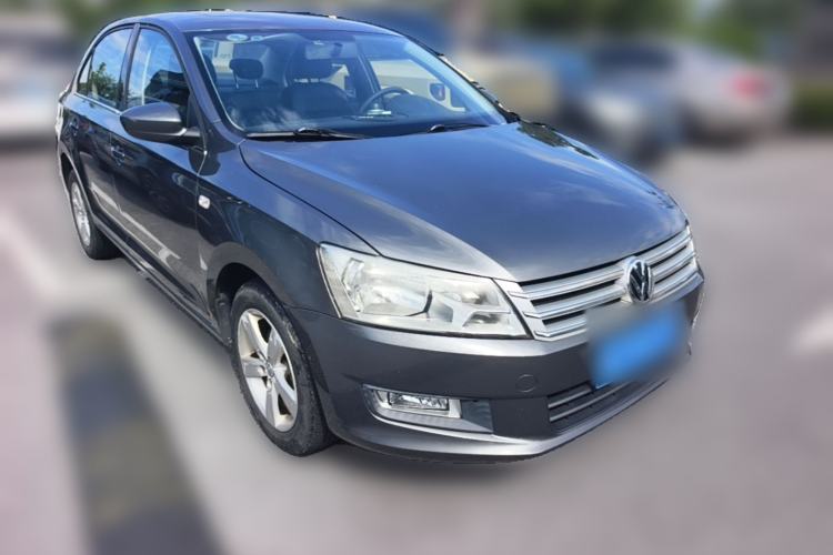 Used Volkswagen Santana 2013 1.6L Automatic Comfort Edition Front Right 45 Deg