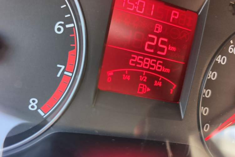 Used Volkswagen Santana 2013 1.6L Automatic Comfort Edition Odometer Close Up