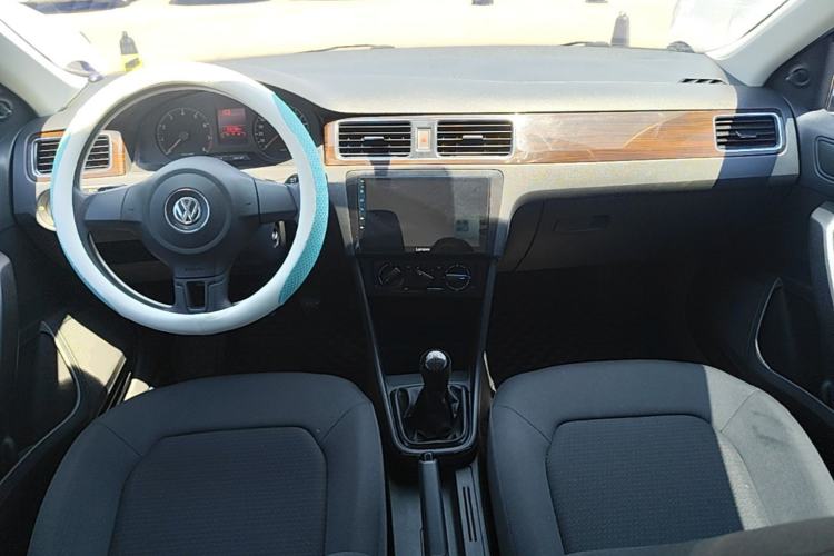 Used Volkswagen Santana 2013 1.4L Manual Fashion Edition Center Console