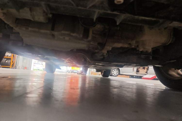 Used Volkswagen Santana 2013 1.6L Manual Fashion Edition Chassis Front