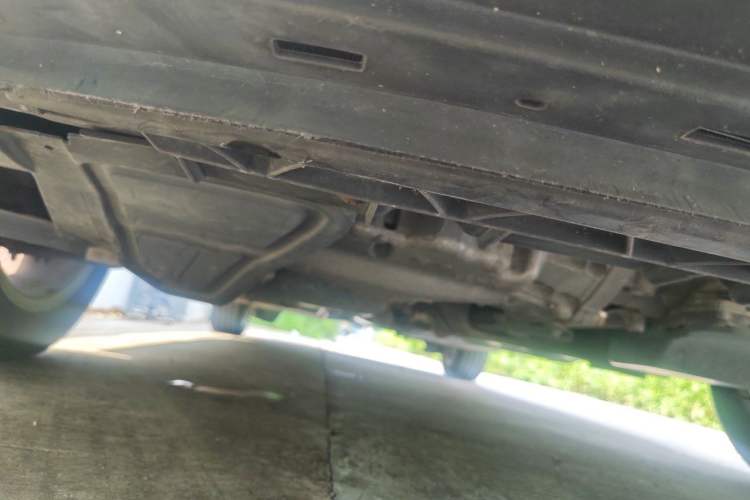Used Volkswagen Santana 2013 1.6L Automatic Comfort Edition Chassis Front