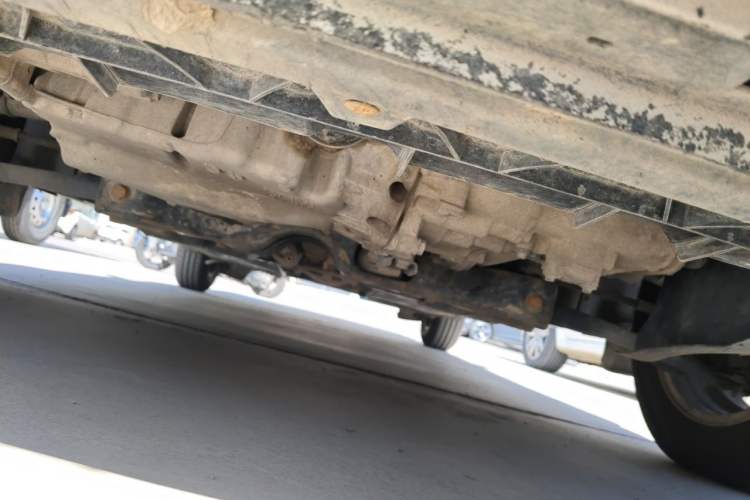 Used Volkswagen Santana 2013 1.6L Manual Fashion Edition Chassis Front