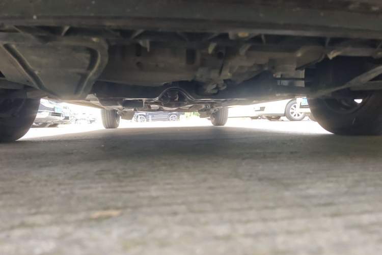 Used Volkswagen Santana 2013 1.6L Manual Fashion Edition Chassis Front
