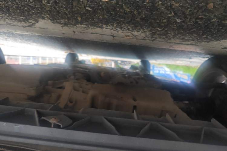 Used Volkswagen Santana 2013 1.6L Automatic Comfort Edition Chassis Front